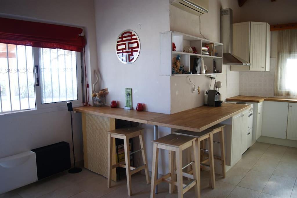 Villa House By The Sea At Skaloma, Loutraki à Lac de Vouliagmeni Extérieur photo